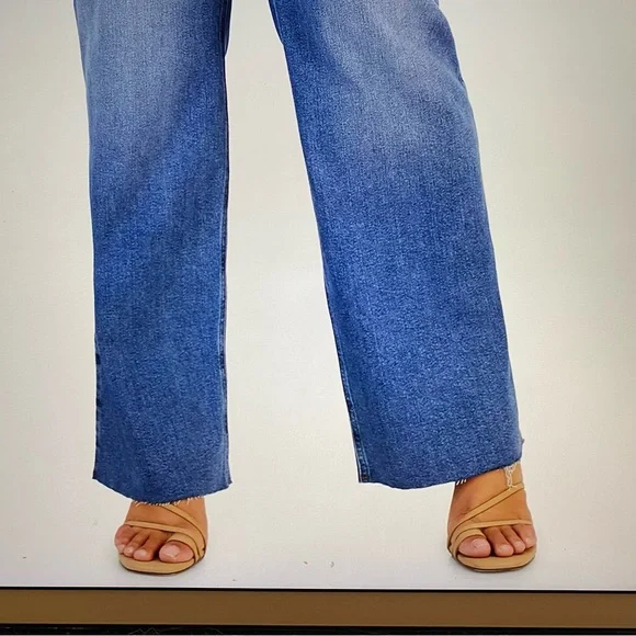 RE Generations by Celebrity Pink Women’s Plus Size Jeans Wide Leg Size 2… - Picture 3 of 15